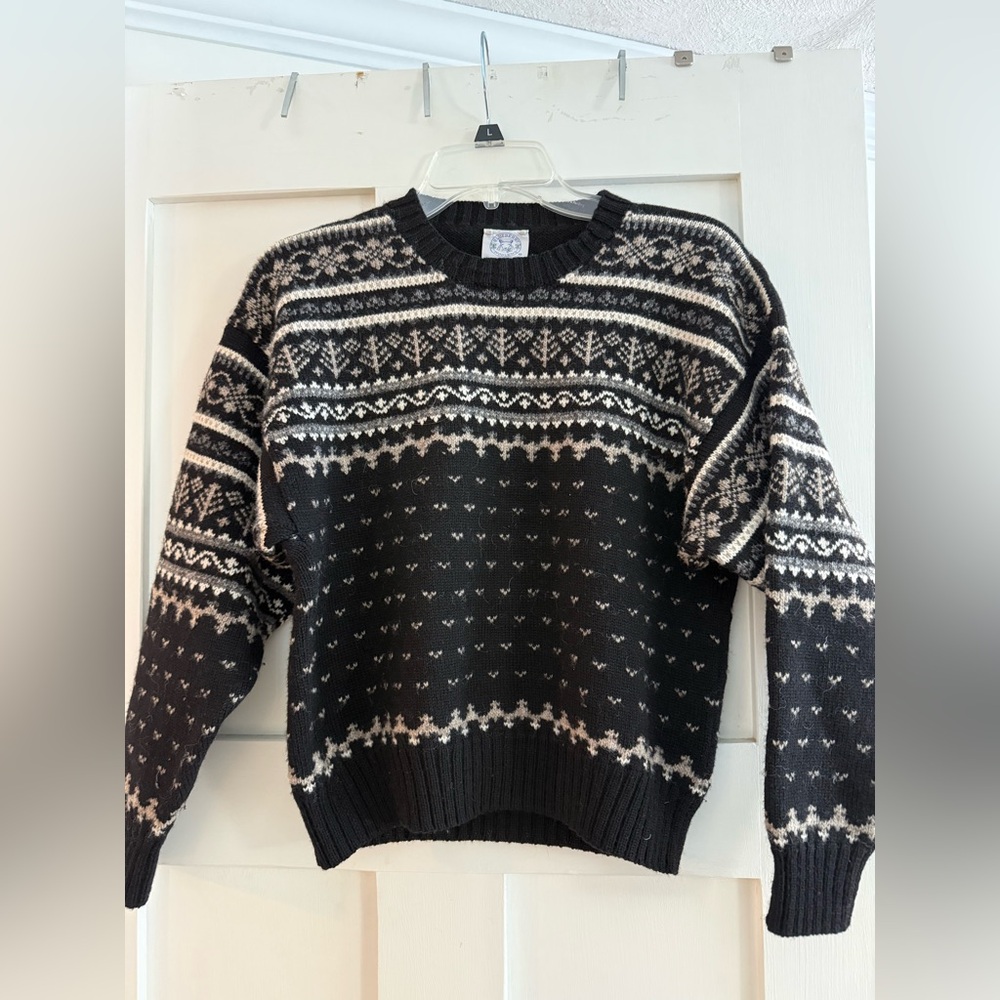 Blueberry Woolens 100% Pure Wool Fair Isle Style Sweater Women’s